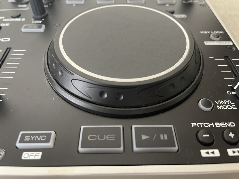 Denon DJ MC2000 2-Channel DJ Controller Black with USB Cable Tested & Working