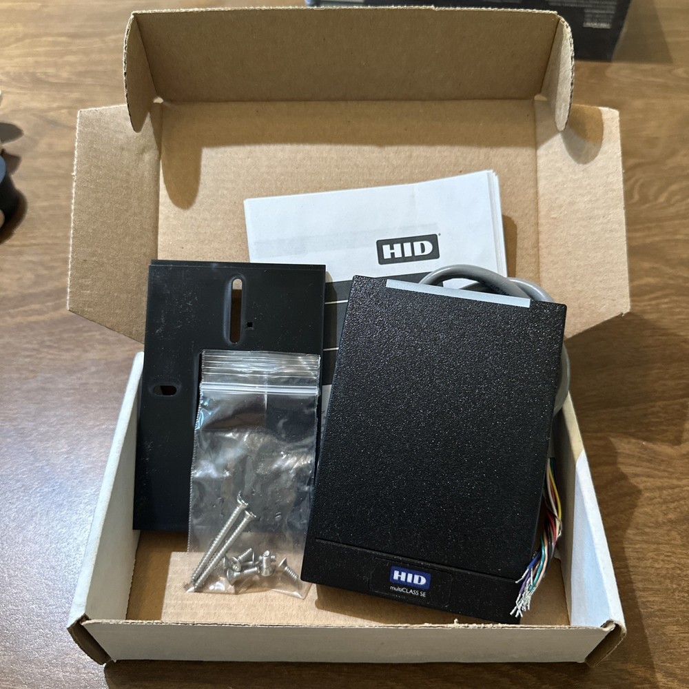 multiClass SE  RP40 Wall Switch Reader, Model: 920PTNNEK00028