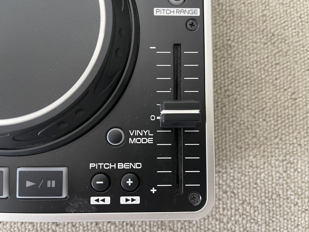 Denon DJ MC2000 2-Channel DJ Controller Black with USB Cable Tested & Working