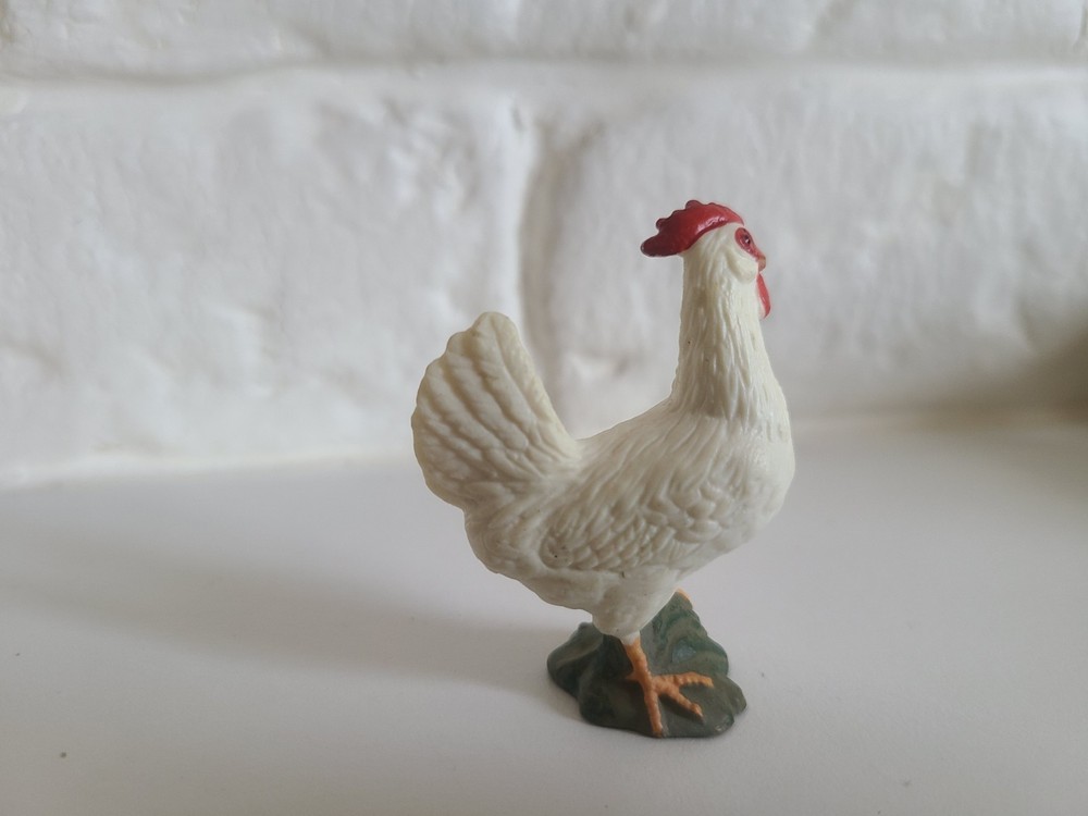 Schleich Chicken Retired