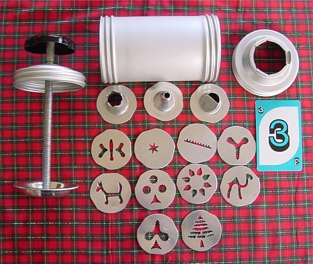 Vintage Mirro Cookie Press  3 Decorator Tips 10 Plates  #3