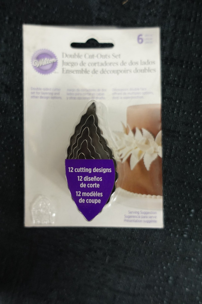 Wilton Double cut out sets / LEAF / 417-2585 / NEW