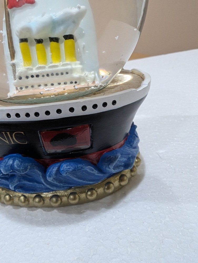 Titanic Snow Globe