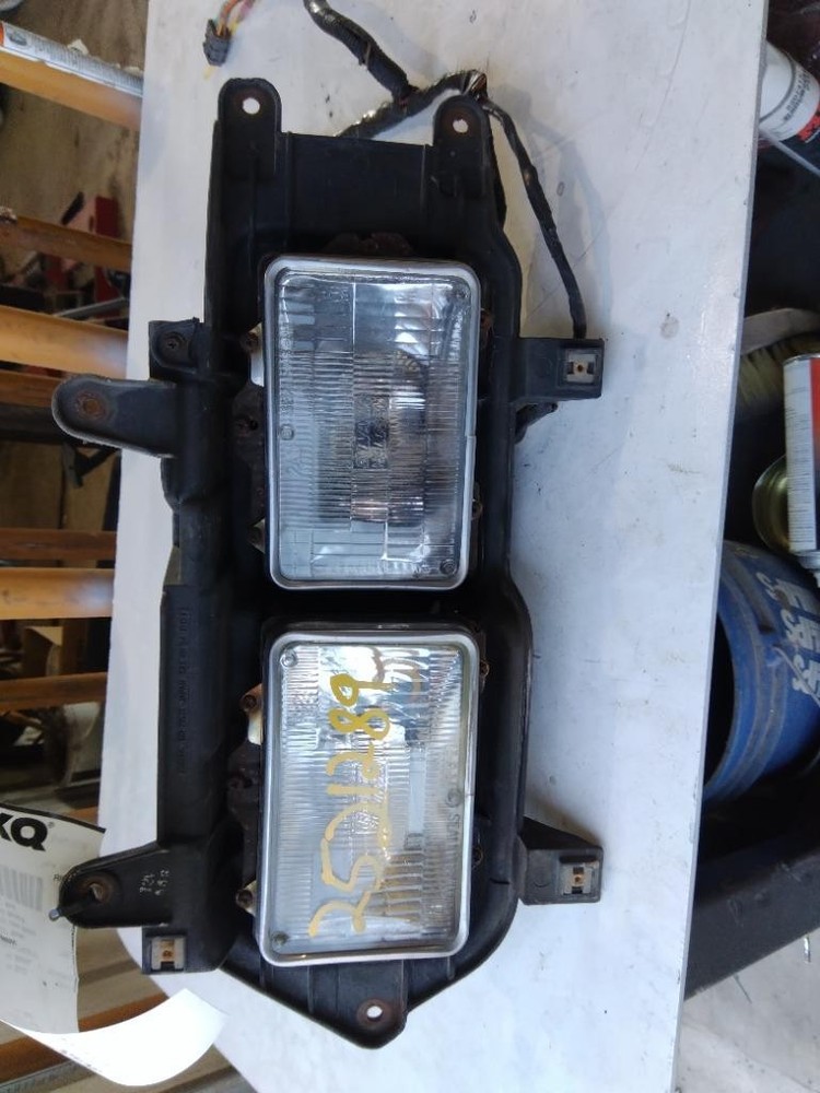 For 2007 GMC T7500 HEADLIGHT Left , MN