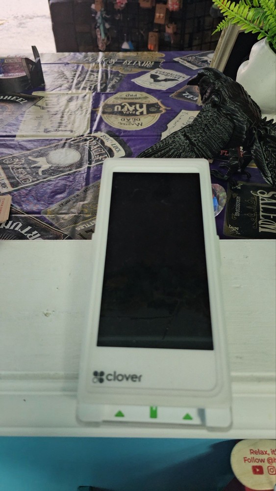 Clover Retail POS System Handheld Touchscreen Terminal White