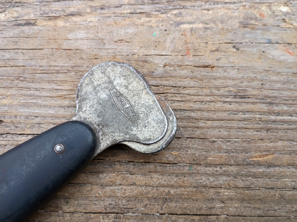 Vintage Camillus Snoopy Tool Bakelite Handle Aircraft Pilot Tool