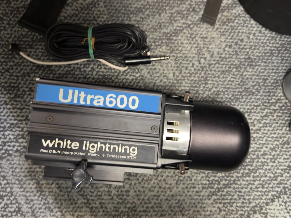 White Lightning Ultra 600 Studio Light, Tested With Power Cable