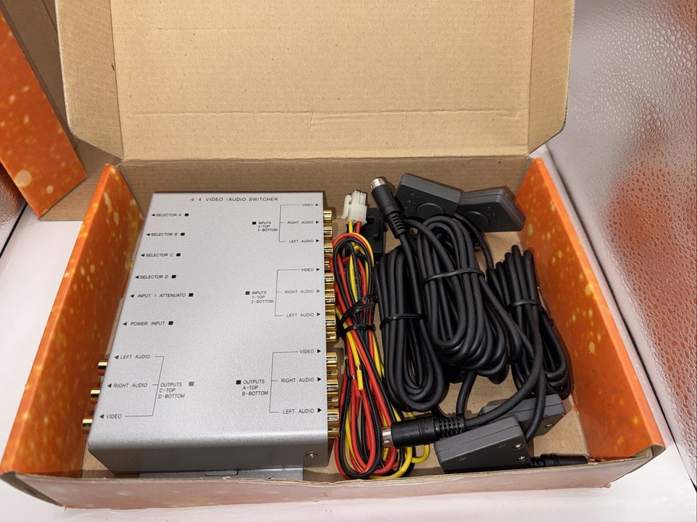 New World 4:4 Video/audio Car Video interface multimedia Adapter