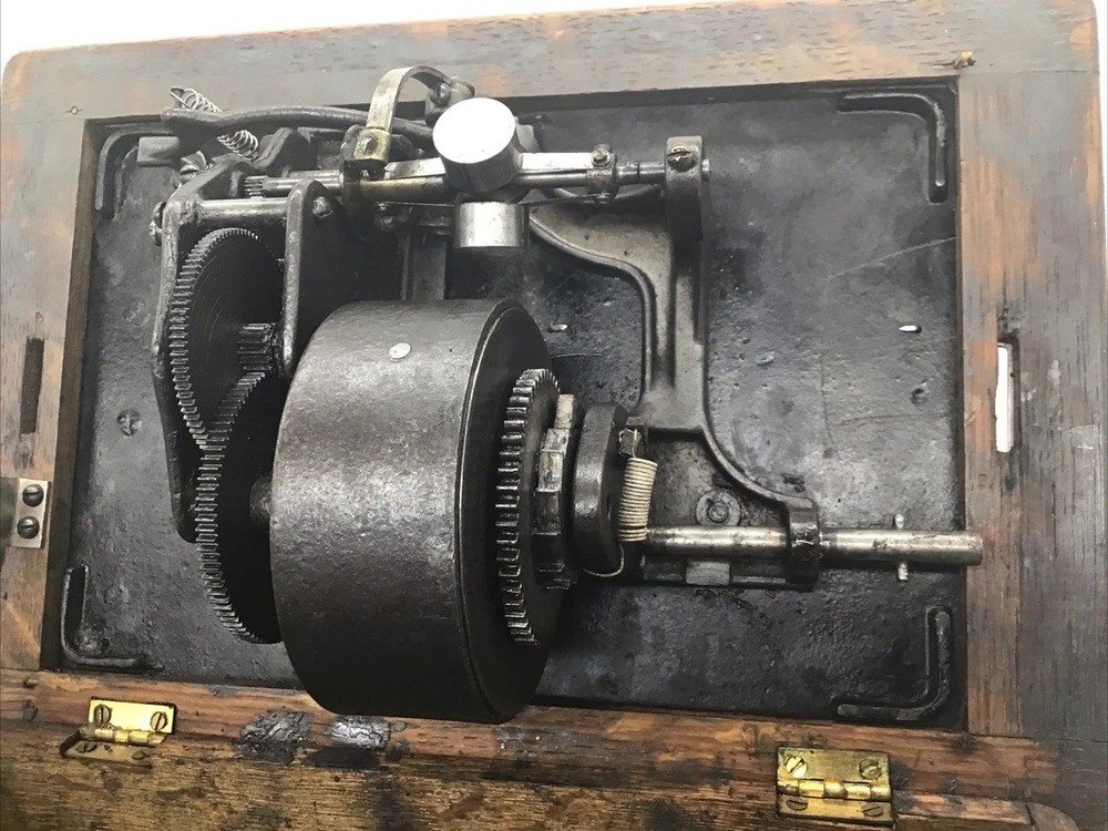 Edison Standard Phonograph Model A cylinder player