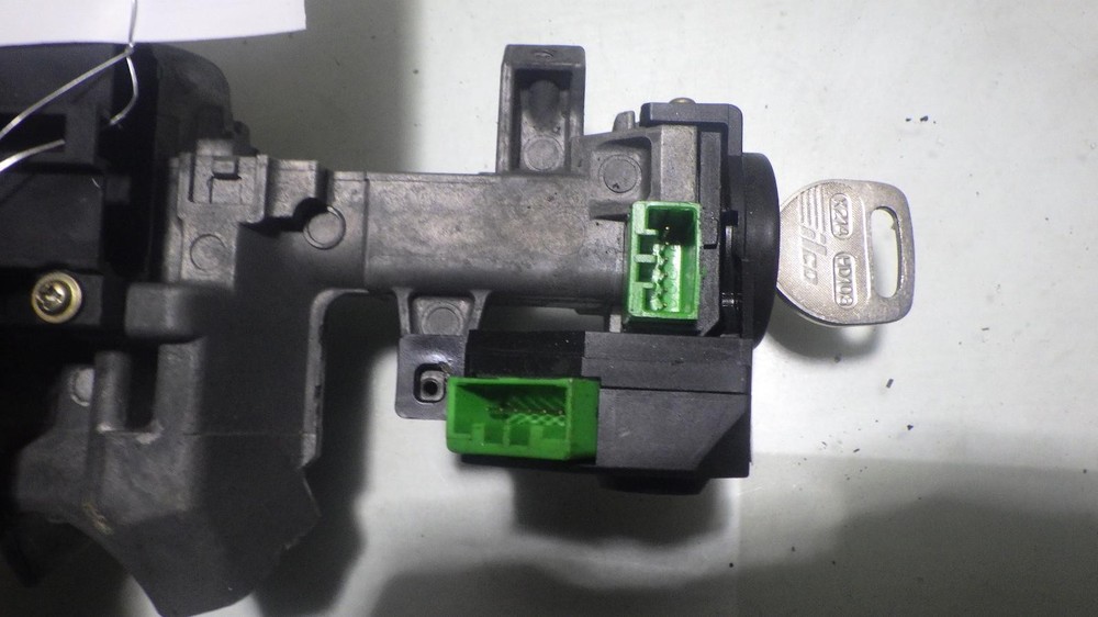 01 HONDA CIVIC Ignition W/Key