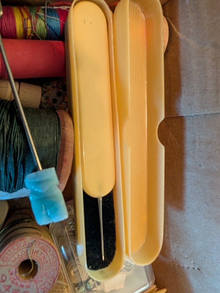 Antique and Vintage Sewing Items