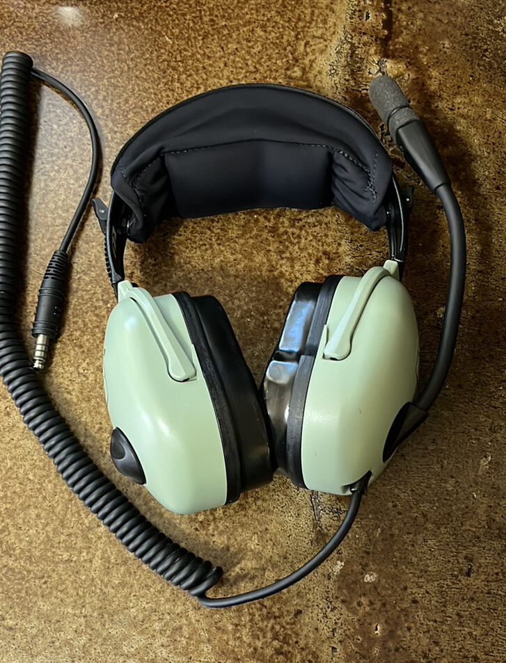 David Clark Model H20-16 Pilot  Headset