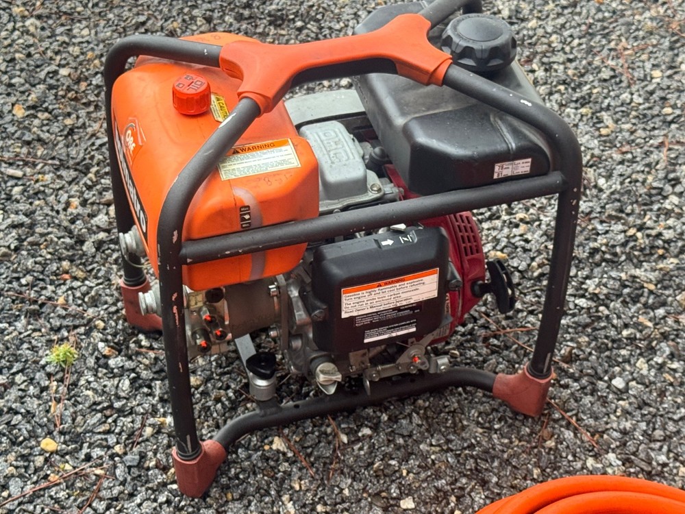 Holmatro rescue tool set