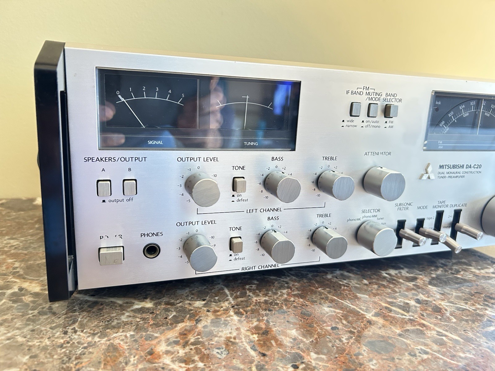 Mitsubishi DA-C20 Preamplifier For Parts or Repair