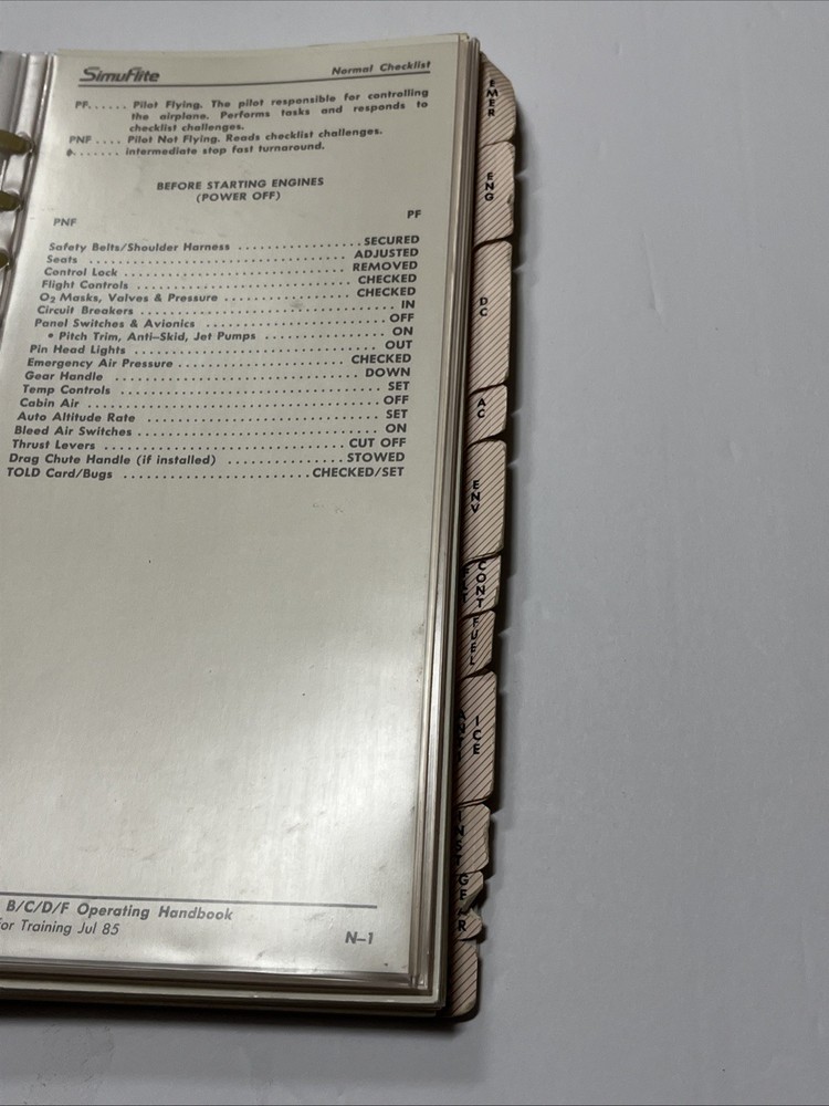 SimuFlite Learjet 25 Operating Handbook 1985