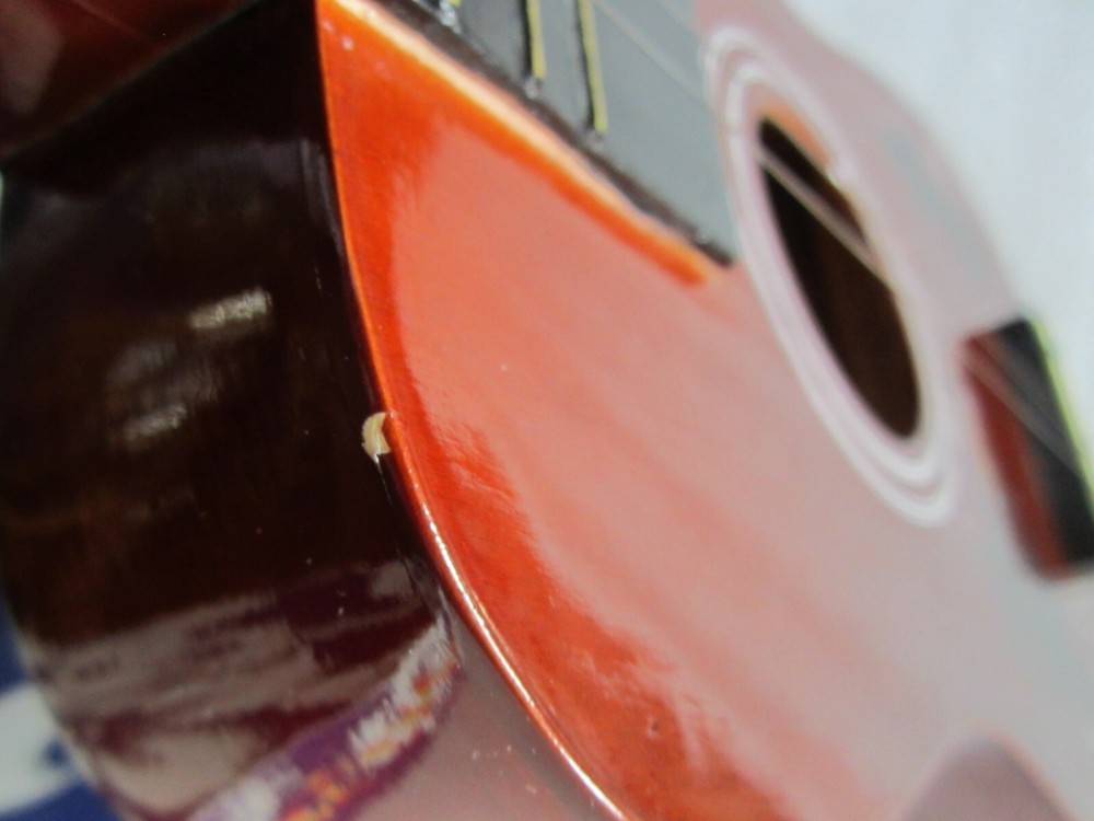 BEAUTIFUL HAWAIIAN UKULELE