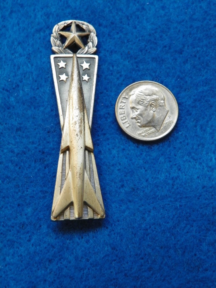VIETNAM ORIGINAL 2 1/4" COMMAND MISSILE MAN CONTROL INSIGNIA-MAKER MARKED