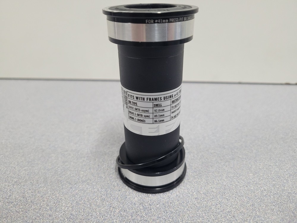 Race Face 41mm PF 24mm bottom bracket