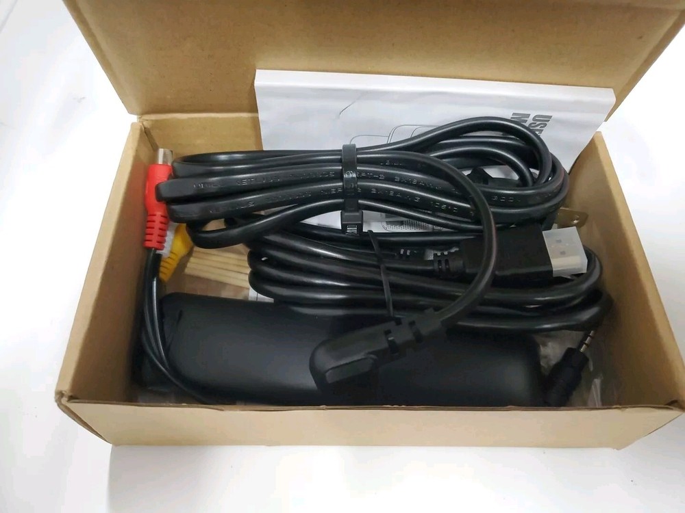 Hippus Projector Multimedia - Model M11 (Black)