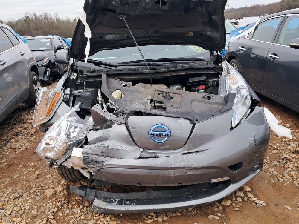 LEAF 2015 Glove Box 4884145