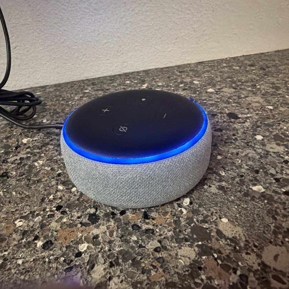 Amazon Echo Dot 3rd Generation Model C78MP8 Heather Gray Excellent Condition