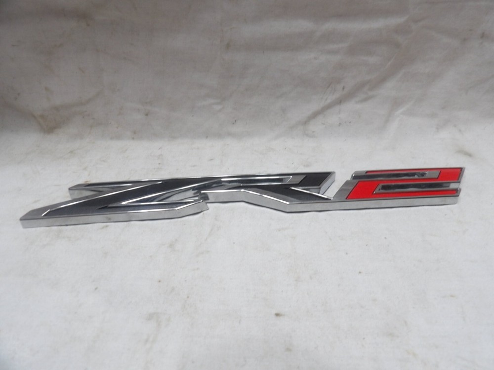 ZR2 1 pc. Emblem Black & Silver & Red