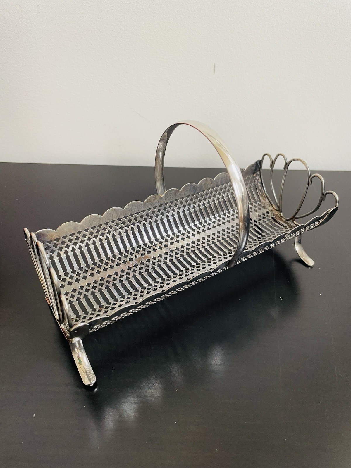 VTG Silver Plated Reticulated Decorative Biscuit, Cracker Caddy