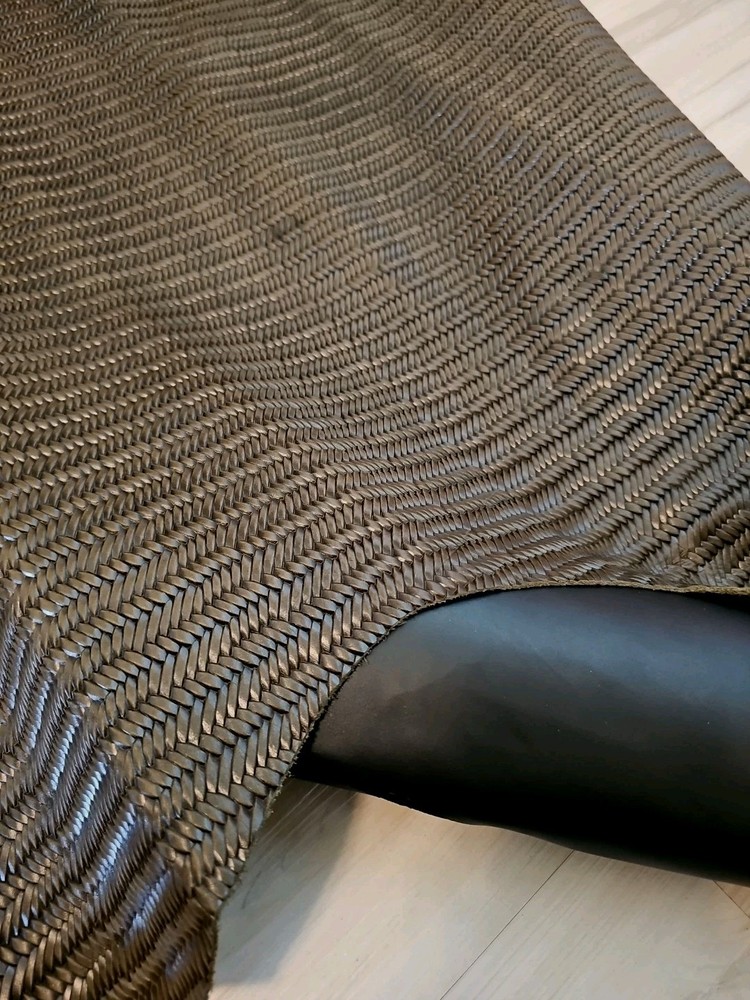 3-4oz OLIVE GREEN BASKET WOVEN EMBOSSED LEATHER HIDE SIDE SHEET,PANEL MEDIUM