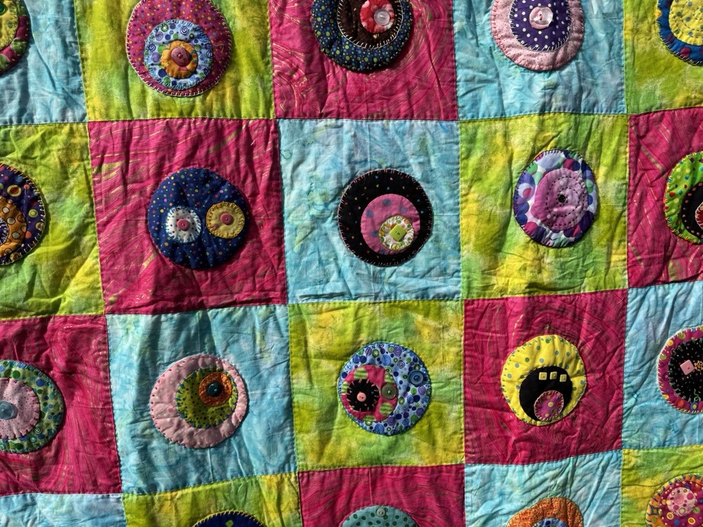 Handmade Patchwork Quilt Multicolor Abstract Pattern Circular Design