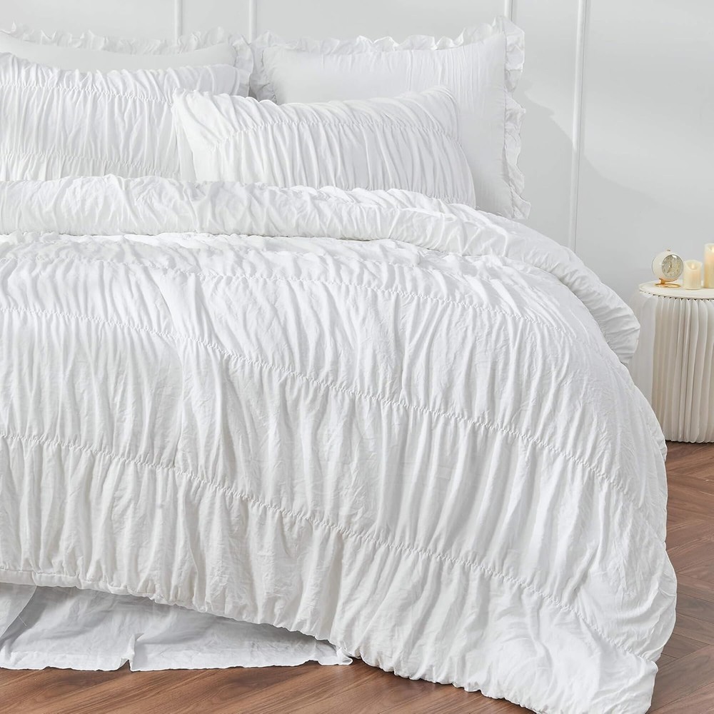 Queen-Size Down Comforter Set - White Bedding - Pleated Down Comforter