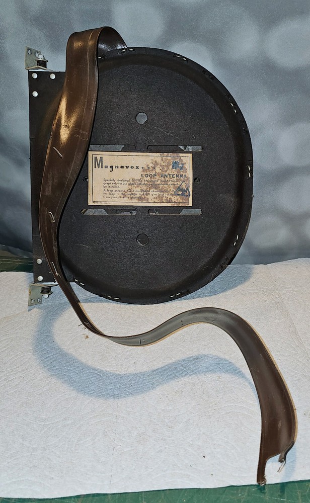 Vintage Magnavox Loop Antenna - Nice Condition