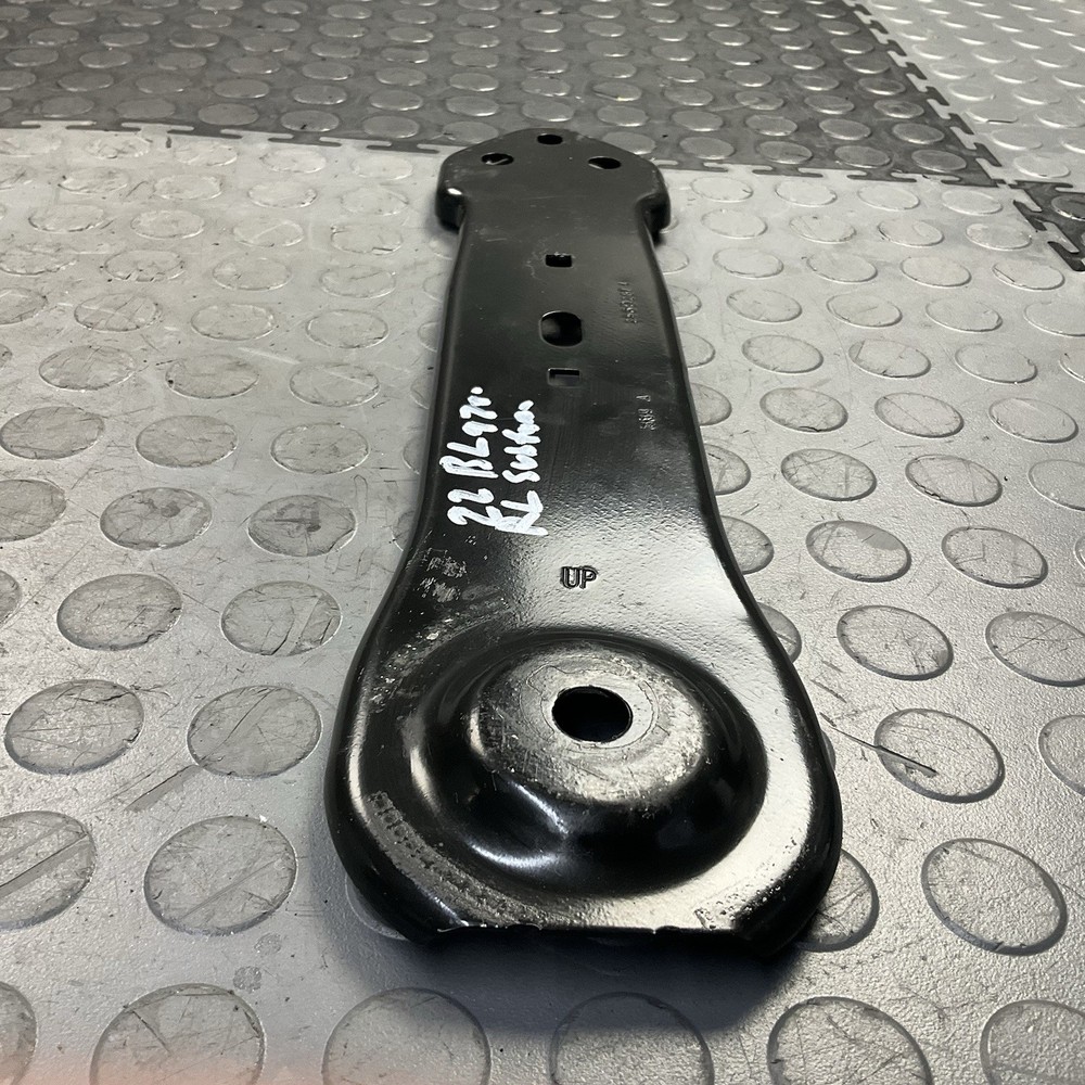 2019-2022 CHEVY BLAZER REAR LEFT DRIVER SIDE SUBFRAME SUPPORT BRACKET MOUNT OEM