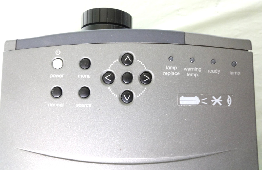 InFocus LP260 SVGA Digital Multimedia Projector WORKING