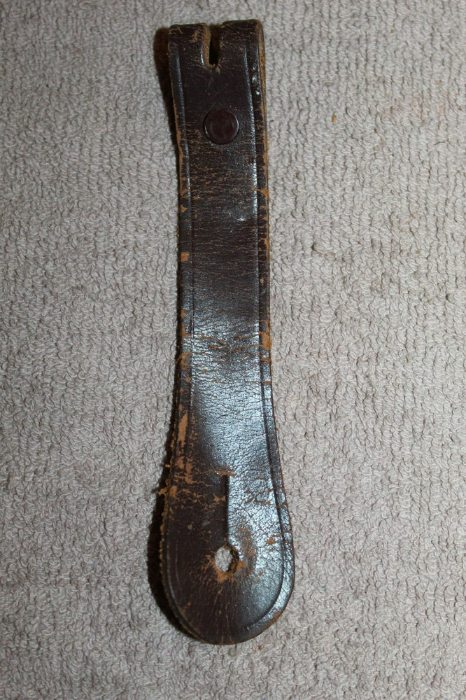 Original WW2 U.S. Army Binoculars Brown Leather Buttonhole Attachment Strap