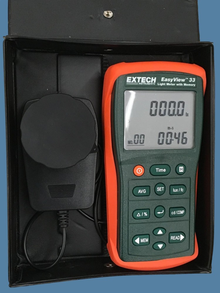Extech EasyView 33 Light Meter with Memory (See Description)