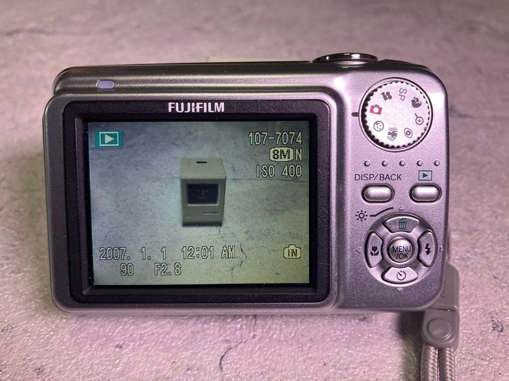 FUJIFILM FINEPIX A800 Compact Digital Camera Tested AA Battery Operated