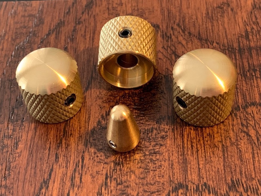 Solid Brass / Stratocaster DOME Guitar Knobs & Switch Tip SET / 3-Knobs / 1-Tip