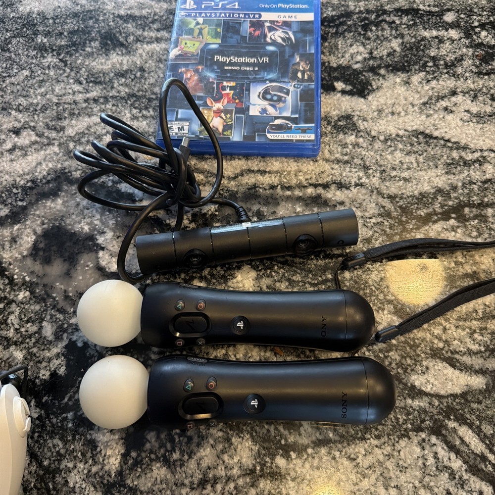 Sony PlayStation VR PSVR (PS4) CUH-ZVR2 Headset/Controllers/Camera Bundle