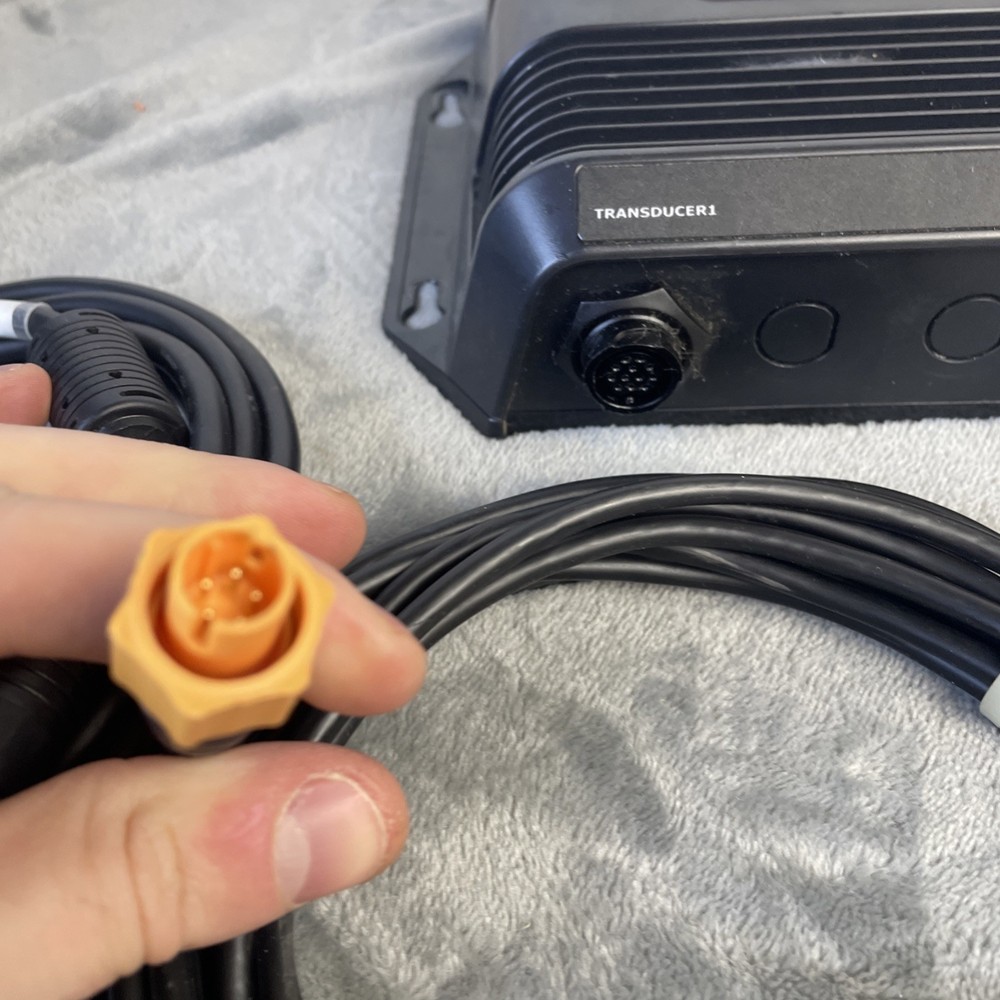 Lowrance Structure Scan 3D High-Resolution Unit With Cords