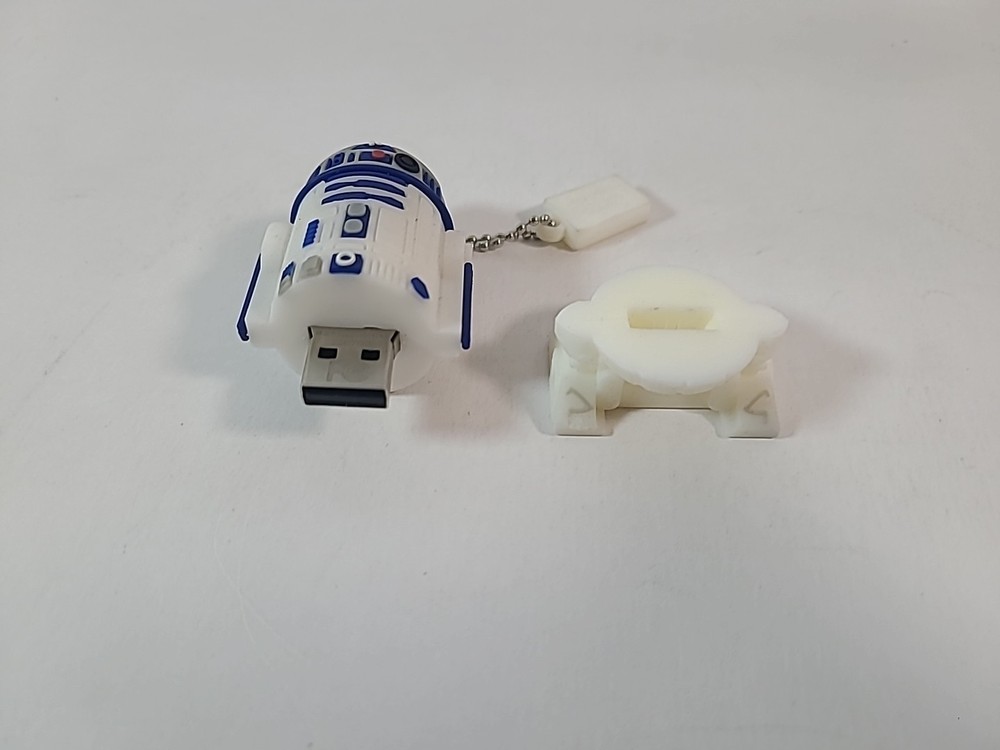 eKids R2-D2 16GB Flash Drive