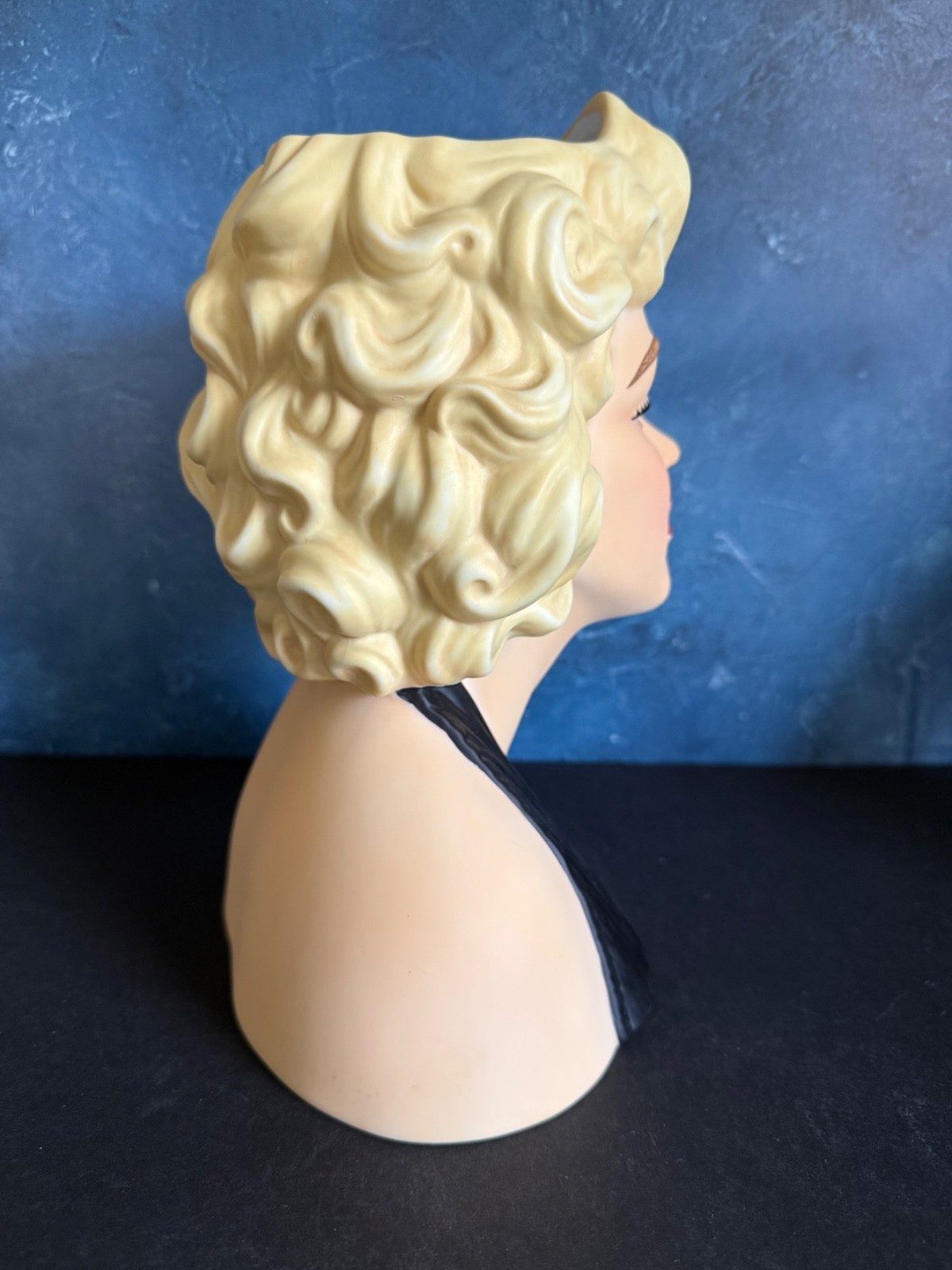 VINTAGE LADY HEAD VASE CONVENTION MARILYN MONROE 10” & VINTAGE NECKLACE/EARRINGS