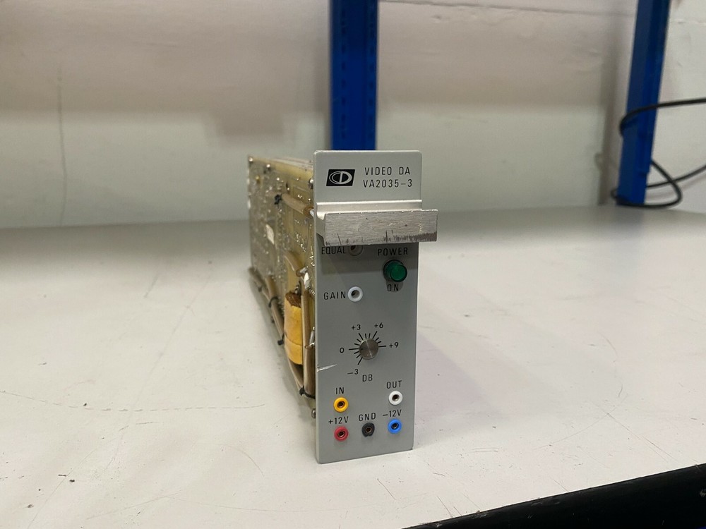 Central Dynamics VDA Tray 02 Backplane with 7 Each Video DA VA2035-3 Modules