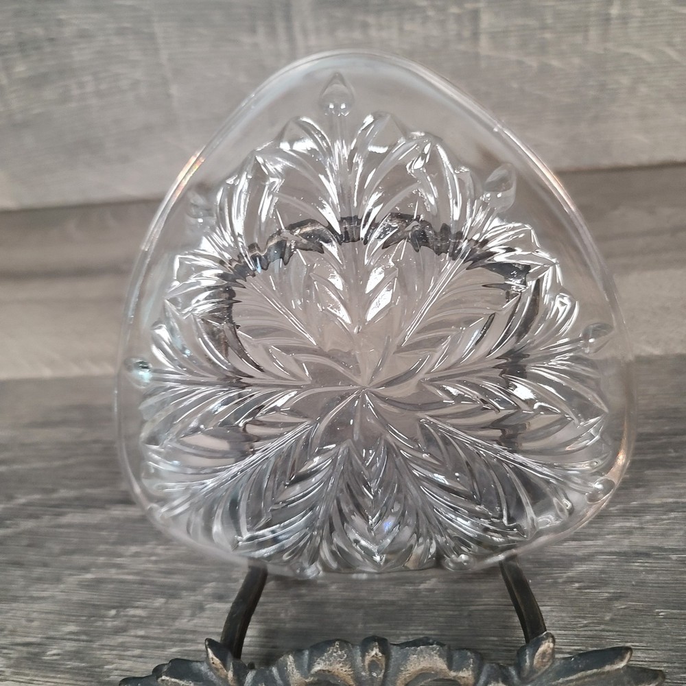 Vintage Jeanette Snowflake Feather Pattern Tray Trinket Dish Triangular