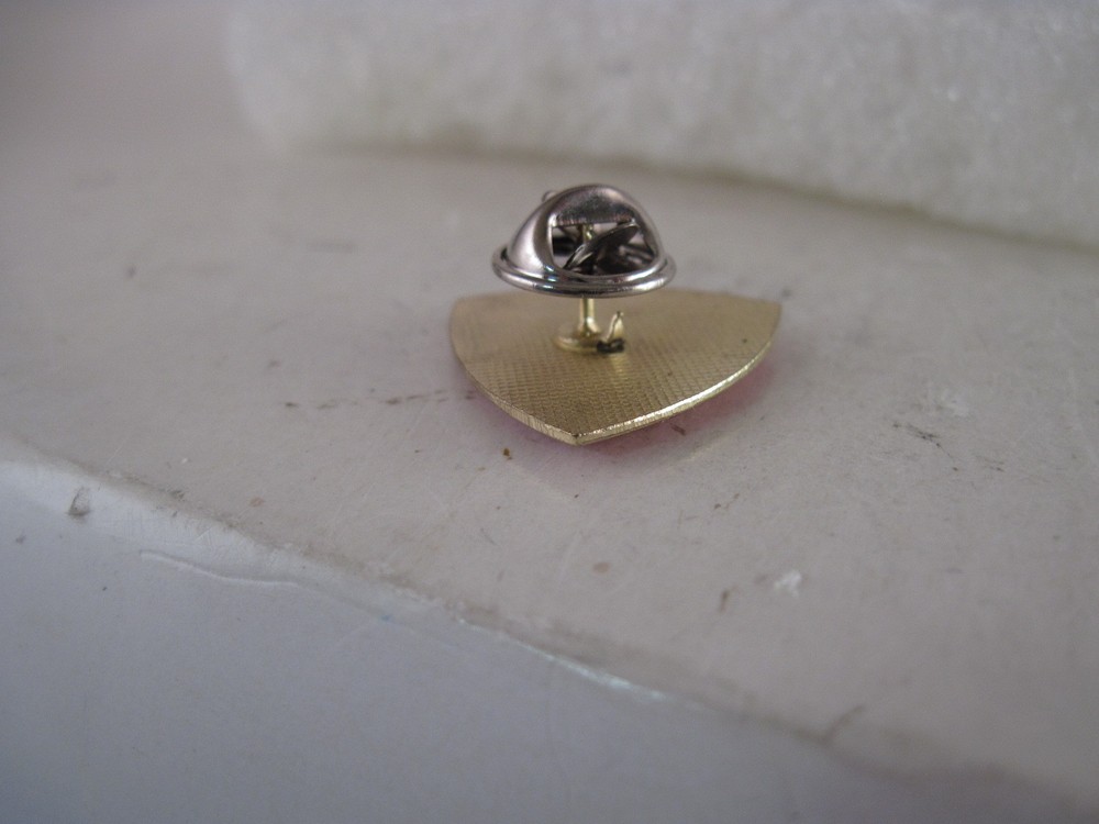 USMC 3 rd Division mint pin (v632)
