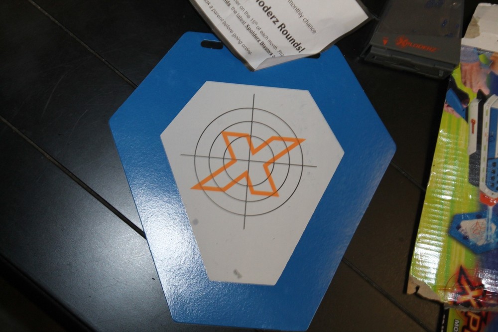 Xploderz Gun Invader X3 With Target Item No #46025