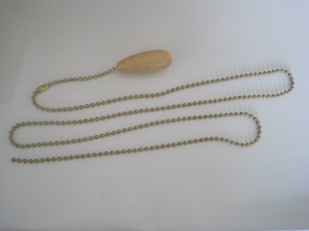 Light Bulb Chain Pull Wood End 40" GUC