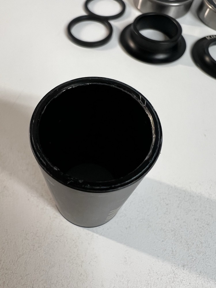 Kink BMX 24mm Mid bottom bracket Used