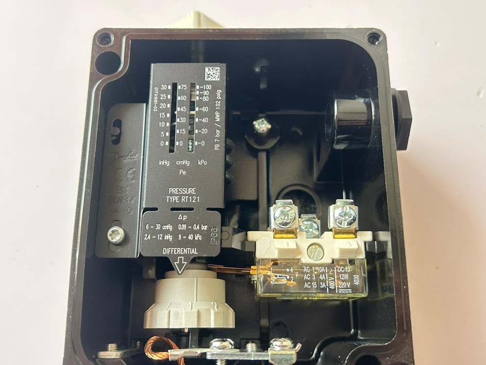 Danfoss RT121 Pressure Switch 17-5215