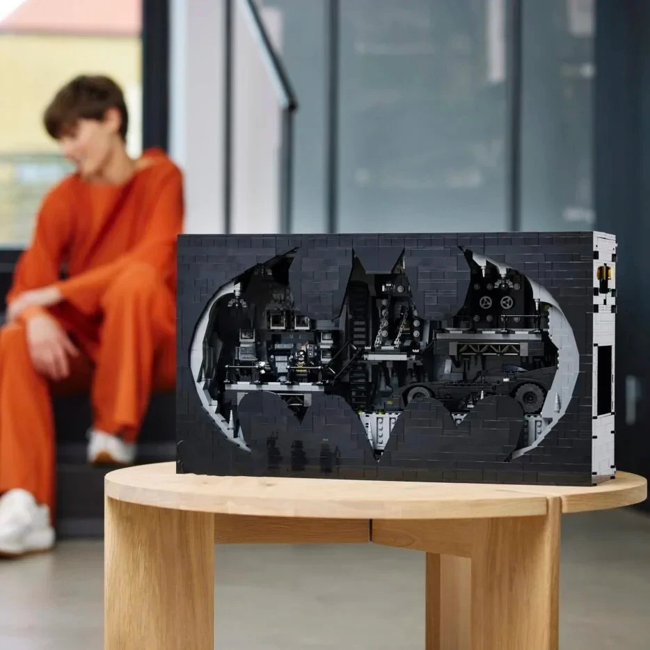 3981 Pcs Disney #76252 Batman Batcave Shadow Box Building Blocks Set