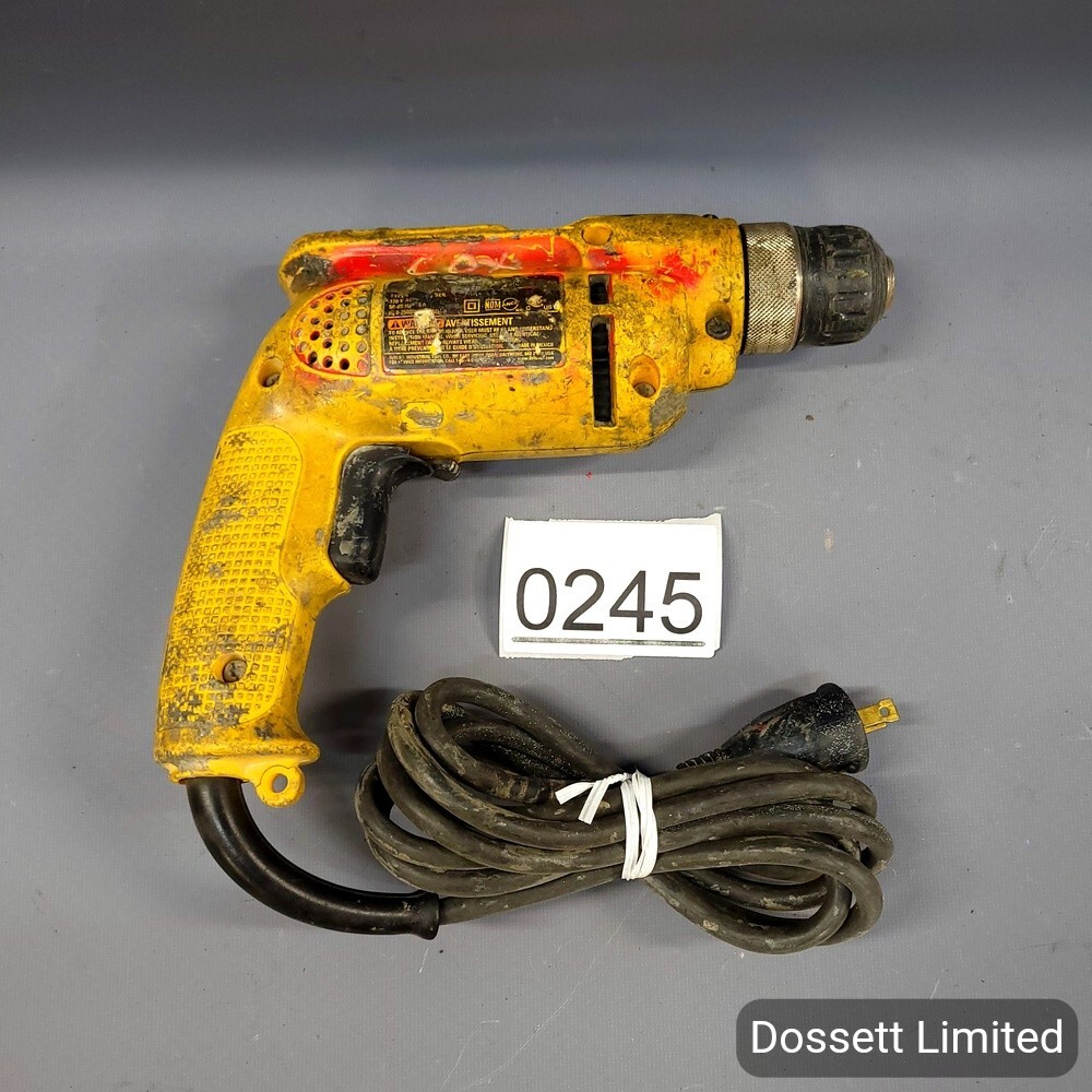 [READ DESC] DWD110 - 3/8" 8 A - Keyless Variable Speed Reversable Corded Drill